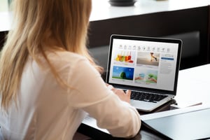 laptop-over-shoulder-left-energy-source